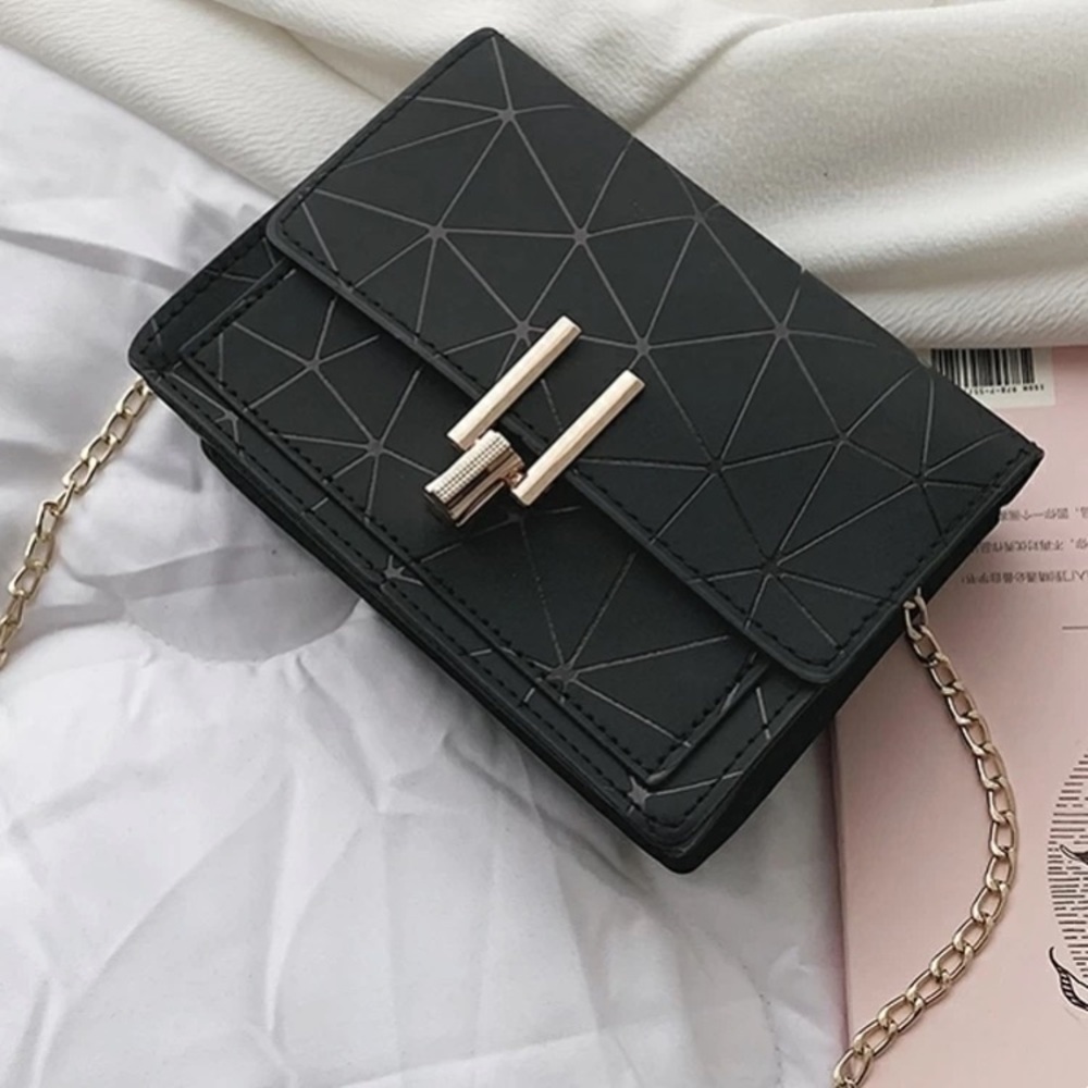 Small Chain Crossbody Purse - Picture 2 of 3